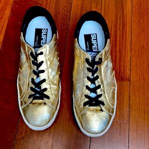 Golden Goose Sneakers